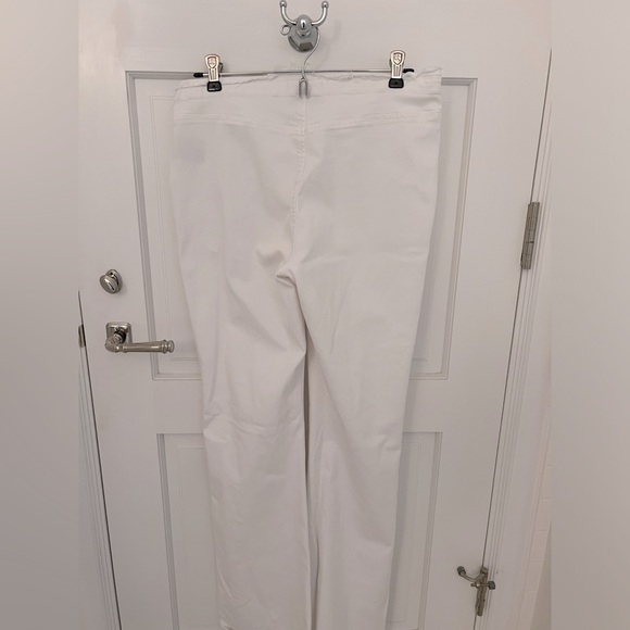 Urban Outfitters BDG Stretchy Ruched V-Front Flare Jean White 30 - Picture 8 of 11